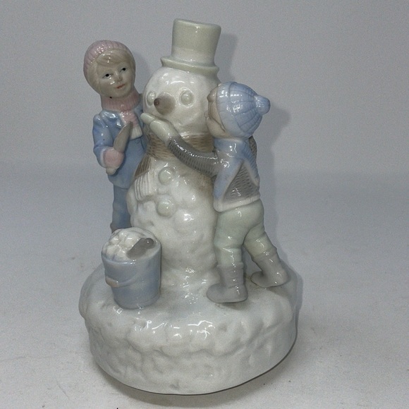 Vintage Frosty The Snowman Music Box Working Spins Winter Muted Pastel Porcelain - Picture 3 of 10
